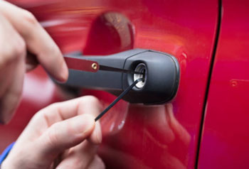 Car Lockout Services in Yonge St, ON