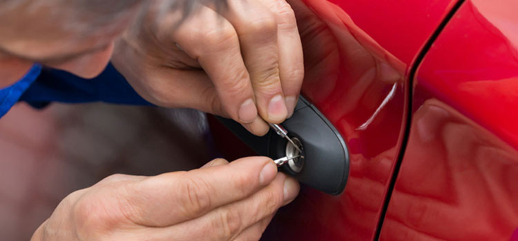 Cheap Car Lockout Service in Whitby, ON