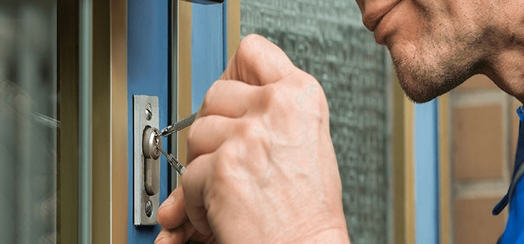 Residential Locksmith Services in Yonge St, ON