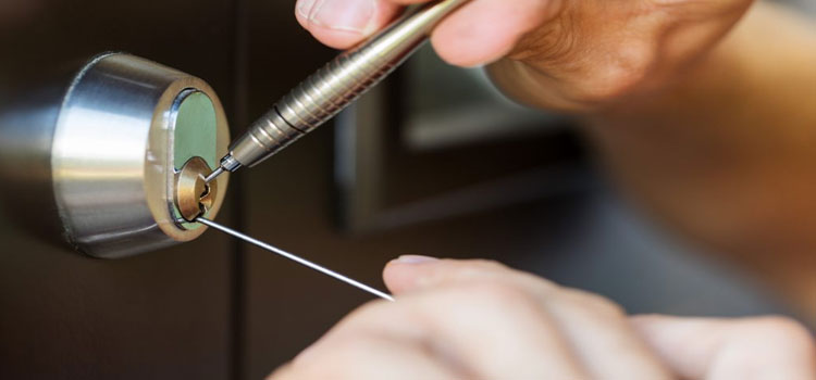 Commercial Locksmith Near Me in Aurora, ON