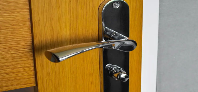 Fix Loose Door Handle in Wexford, ON